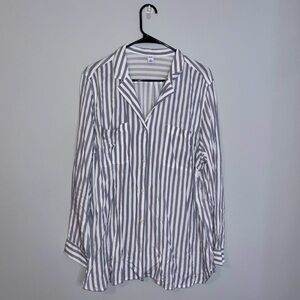 NEW Old Navy Black & White Casual Button Down Shirt XL. Never worn tag removed.